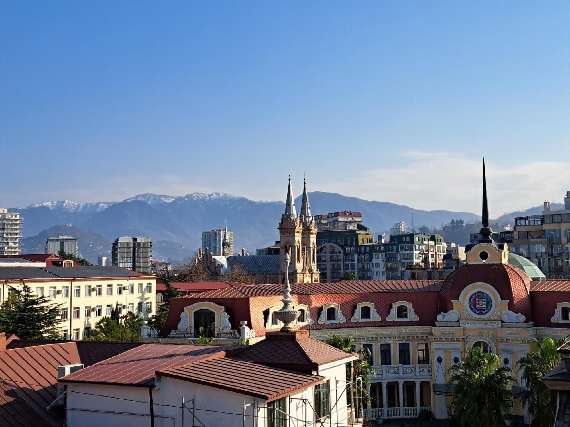 Karvi Hostel & Suites Batumi Exterior photo