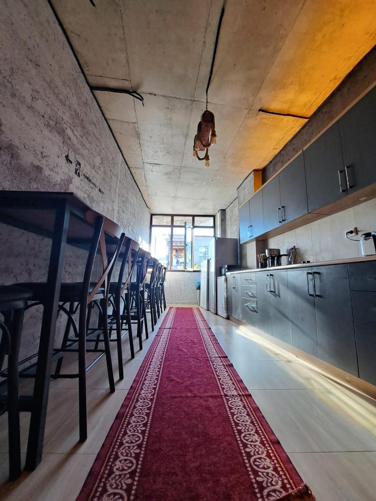 Karvi Hostel & Suites Batumi Exterior photo
